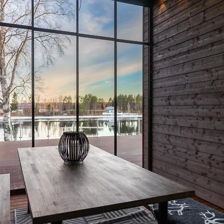 Villa Arctic Star By Booklapland