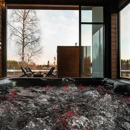 Villa Arctic Star By Booklapland